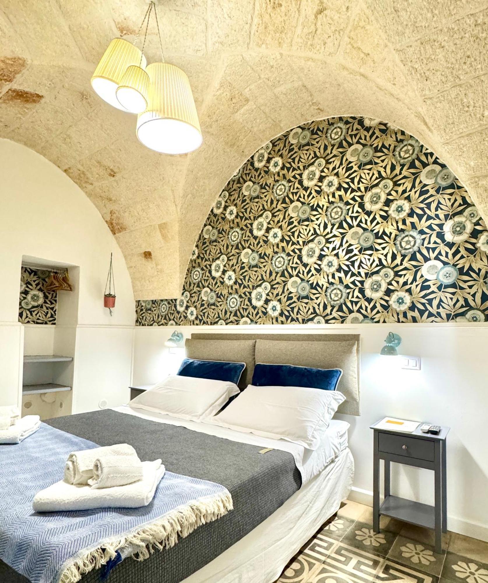 Casa Mida - Guest House Pezze Di Greco Exterior photo